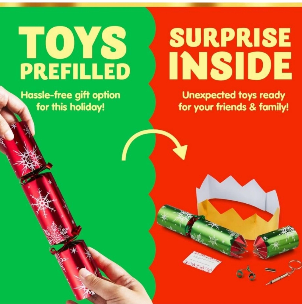 🎄 Festive Christmas Party Crackers - Red and Green - Picture 4 of 5